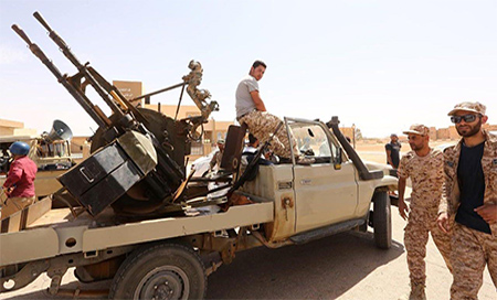 Más de cinco muertos en combates entre fuerzas libias y Daesh